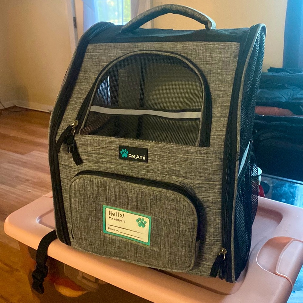 PetAmi small dog or cat carrier for outdoors hiking, etc. Brand new w/o tags